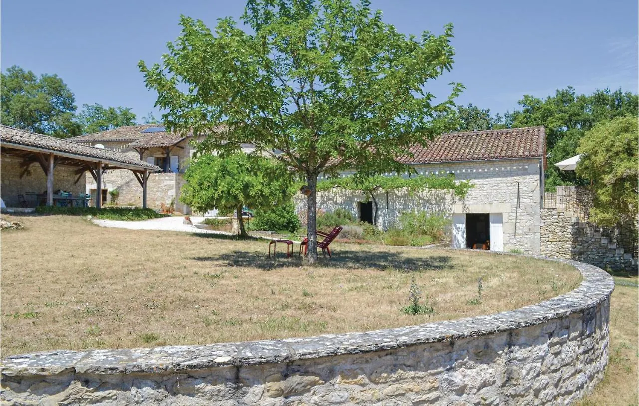 Holiday home Cozy Home In Carnac-Rouffiac