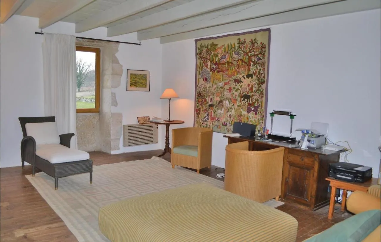 Holiday home Cozy Home In Carnac-Rouffiac