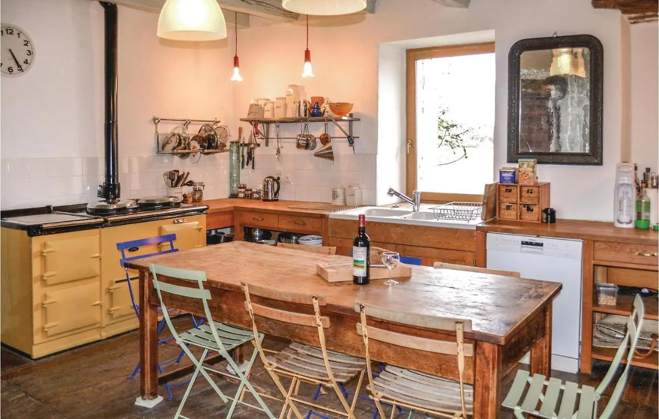 Cozy Home In Carnac-Rouffiac